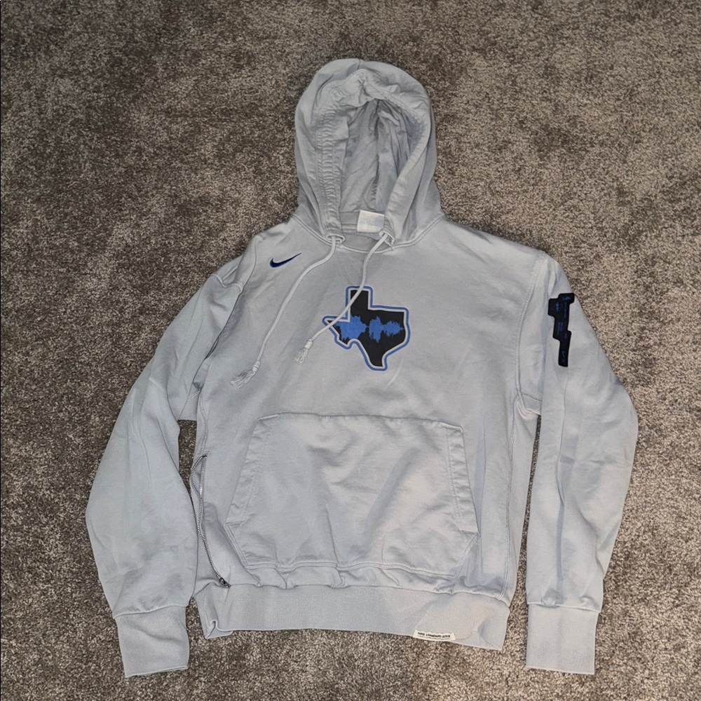 Nike Light Gray Hoodie with Blue Dallas Mavericks Logo